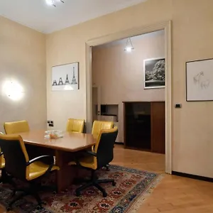 Ampio Centro Crocetta Apartment